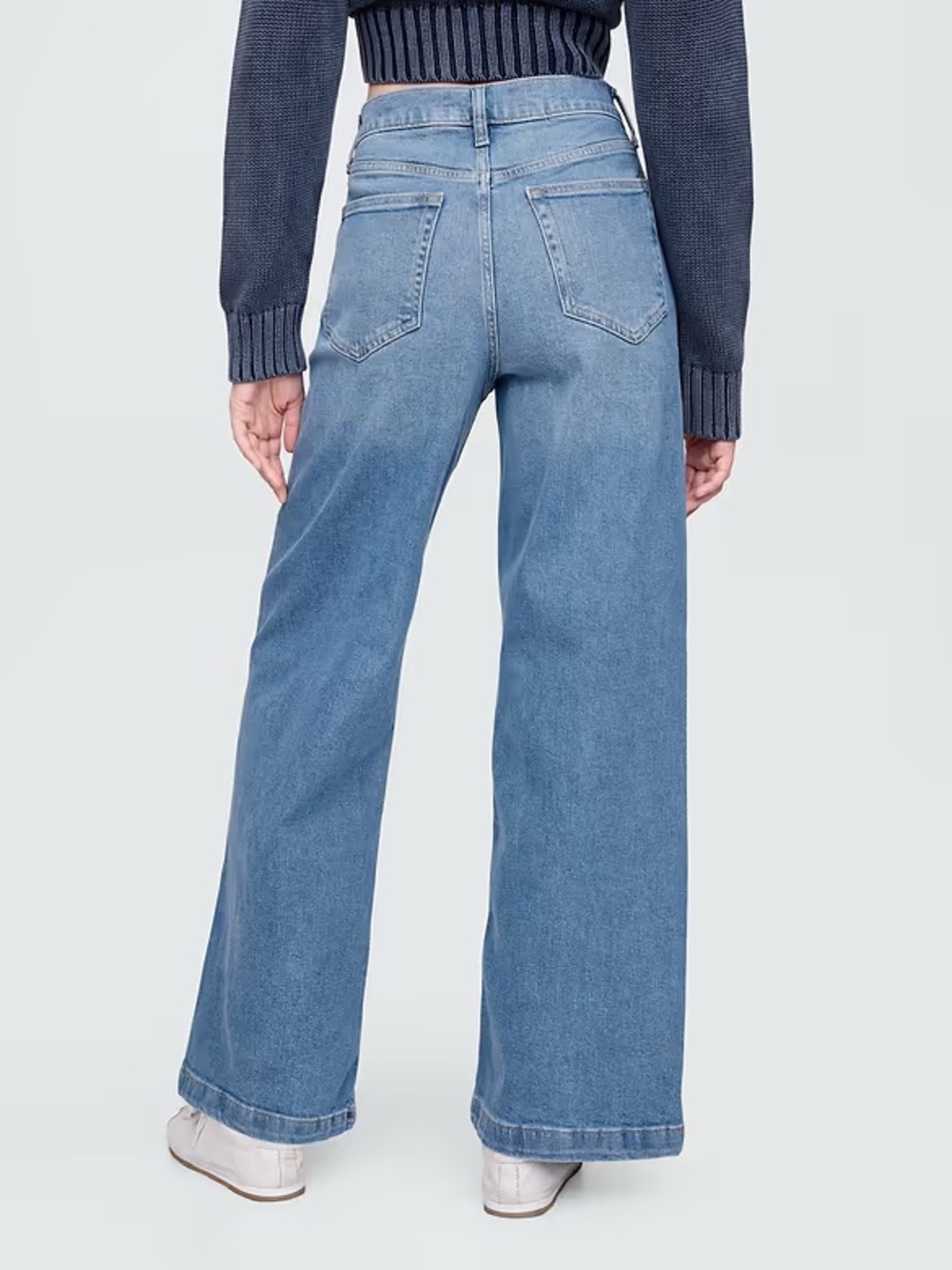 Gap Women’s High Rise Stride Ankle Jeans, size 26L, medium wash - Picture 4 of 16